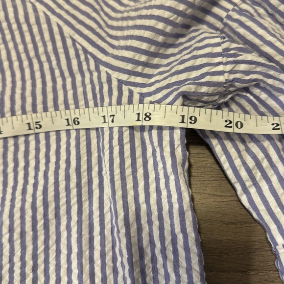 Liz Claiborne top women’s  petite Med Blue Striped cotton blend lightweight boho - Picture 9 of 9